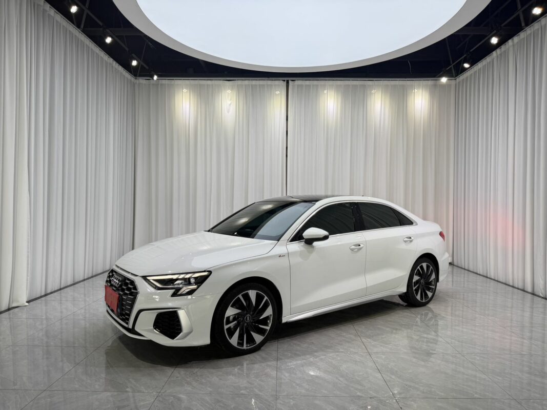 AUDI A3 L