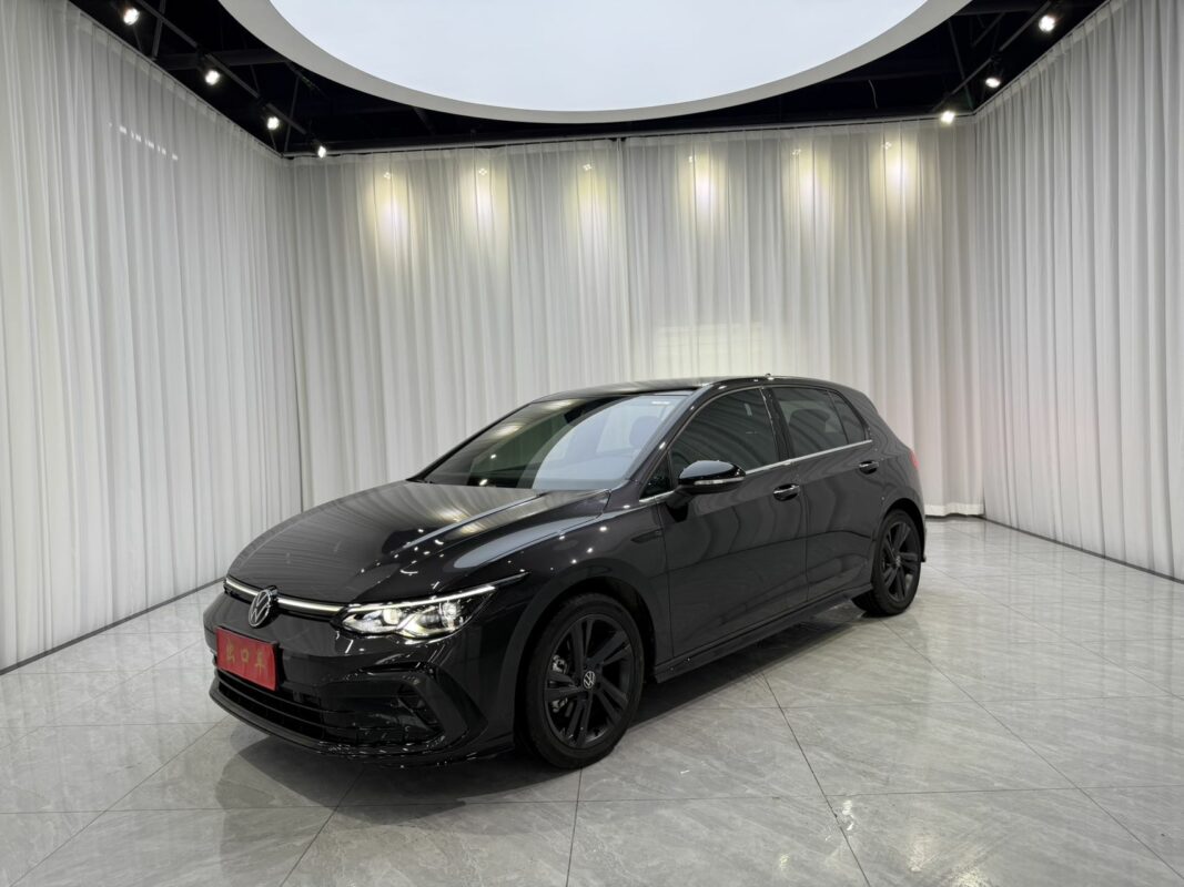 VOLKSWAGEN Golf R-Line 2022 — фото 1