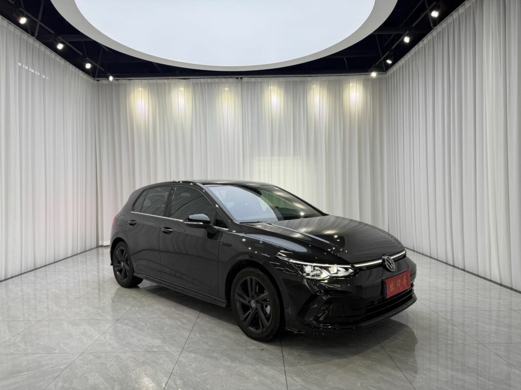 VOLKSWAGEN Golf R-Line 2022 — фото 3